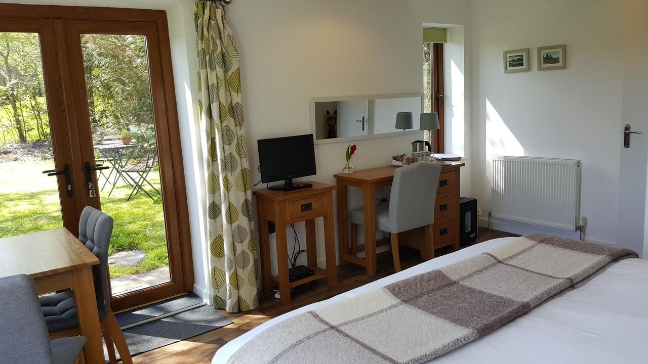 Nant Yr Onnen B&B And Holiday Cottage Tregaron Exterior photo