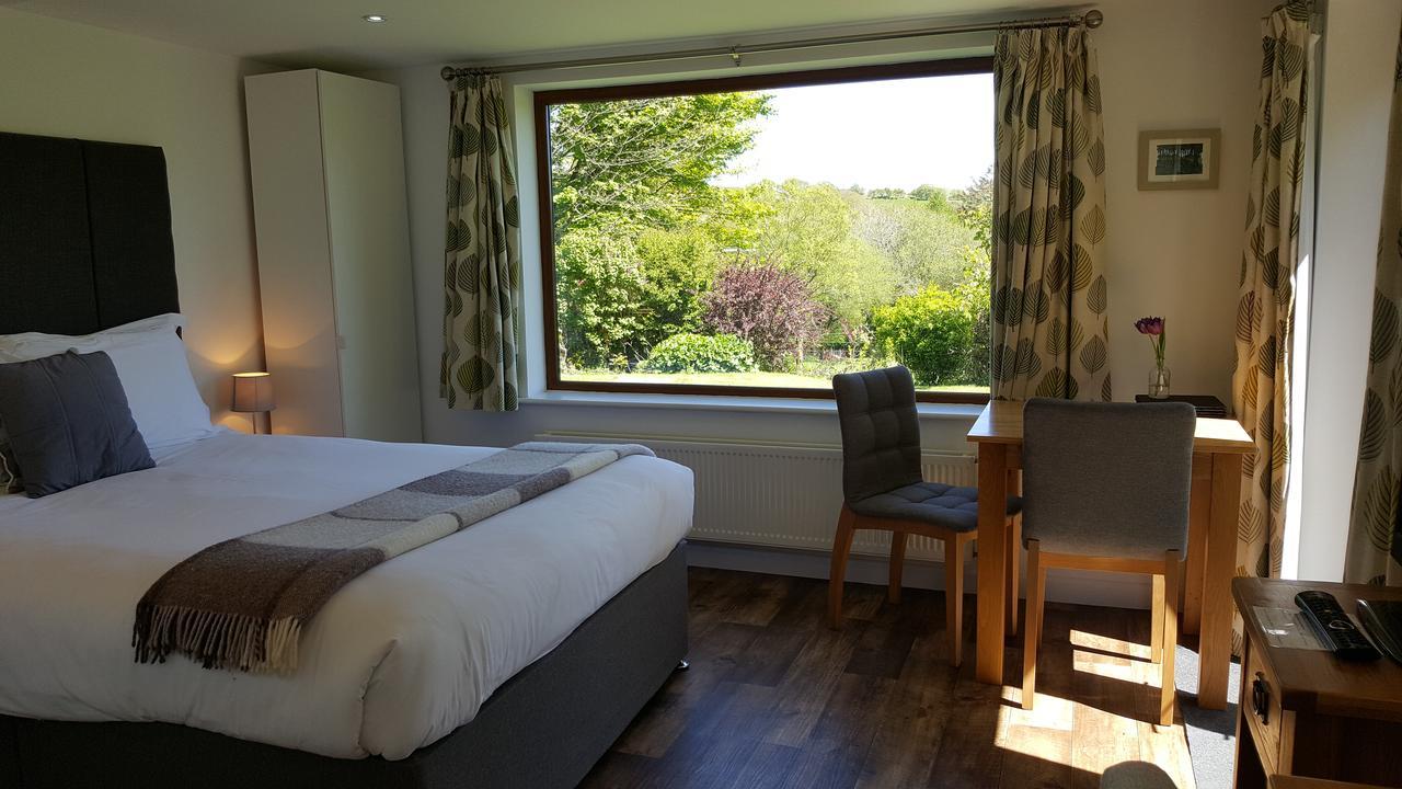 Nant Yr Onnen B&B And Holiday Cottage Tregaron Exterior photo