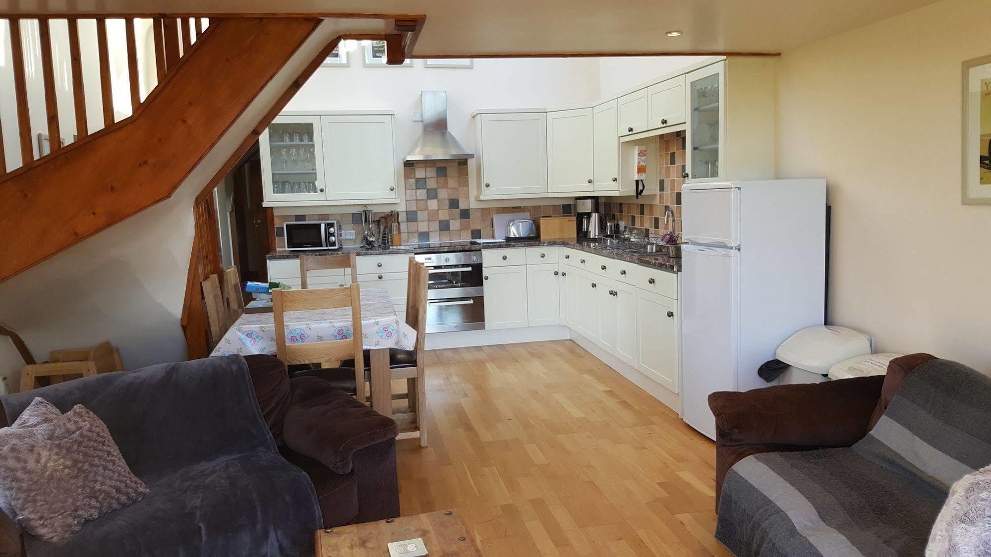 Nant Yr Onnen B&B And Holiday Cottage Tregaron Exterior photo