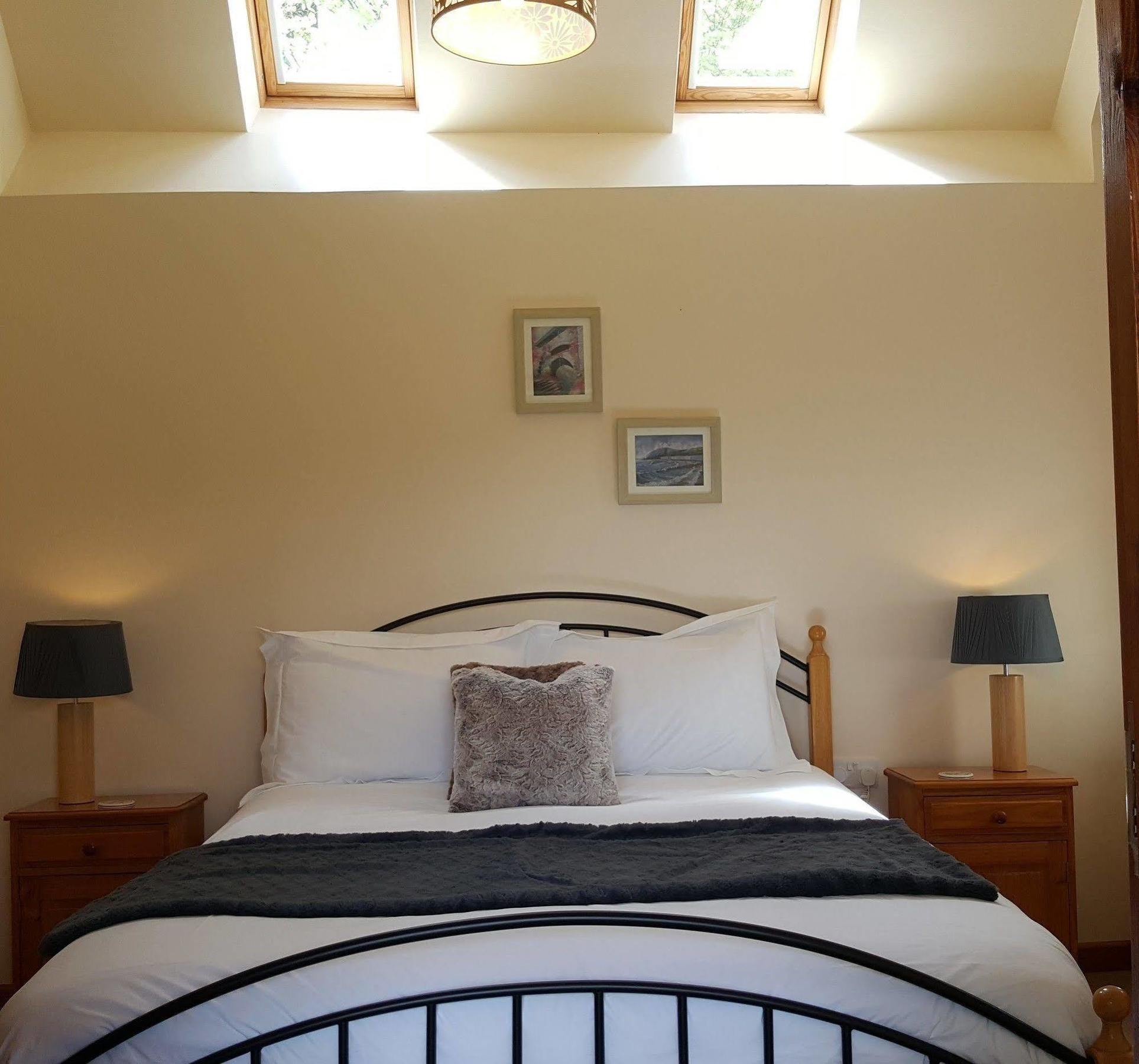 Nant Yr Onnen B&B And Holiday Cottage Tregaron Exterior photo