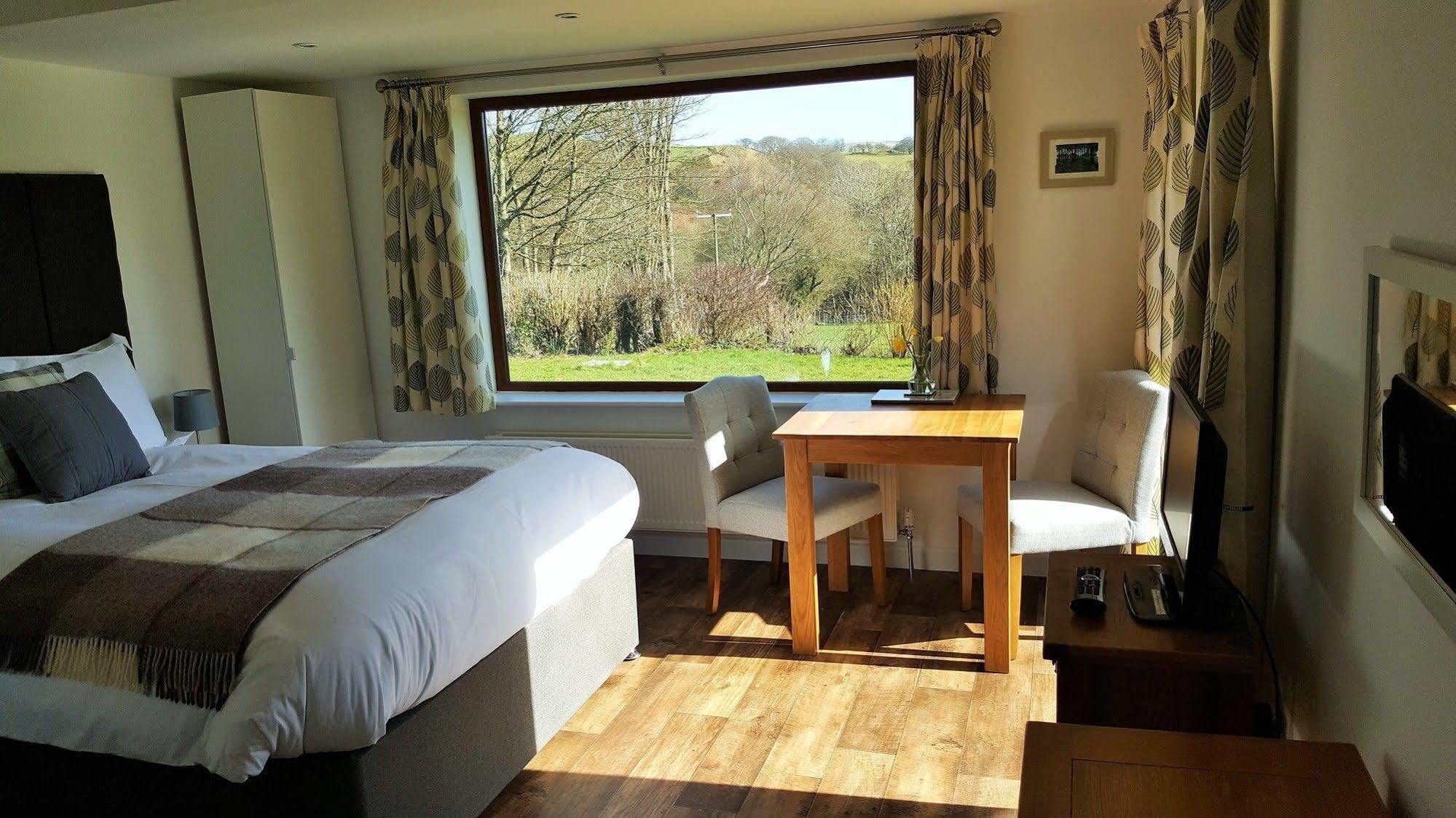 Nant Yr Onnen B&B And Holiday Cottage Tregaron Exterior photo