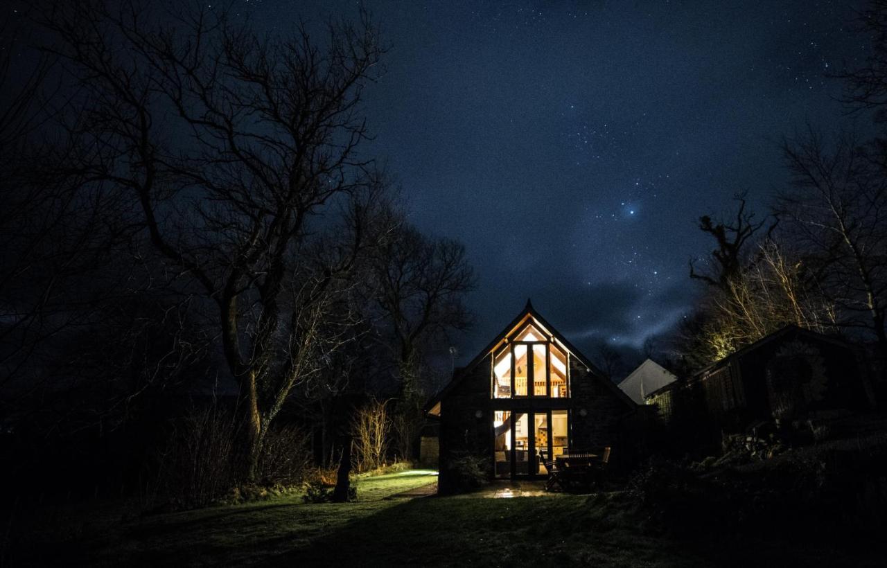 Nant Yr Onnen B&B And Holiday Cottage Tregaron Exterior photo